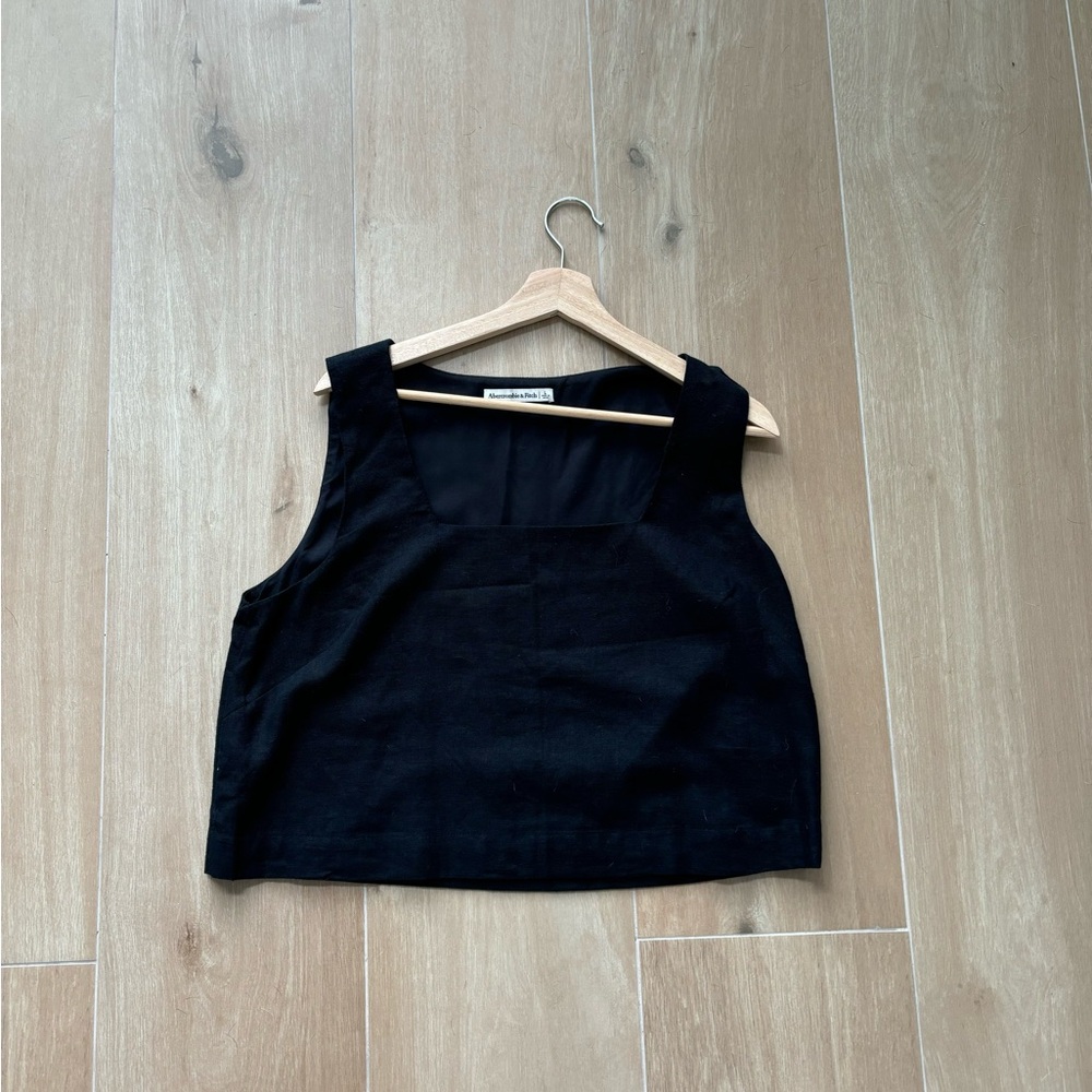 Abercrombie Sleeveless Crop Top